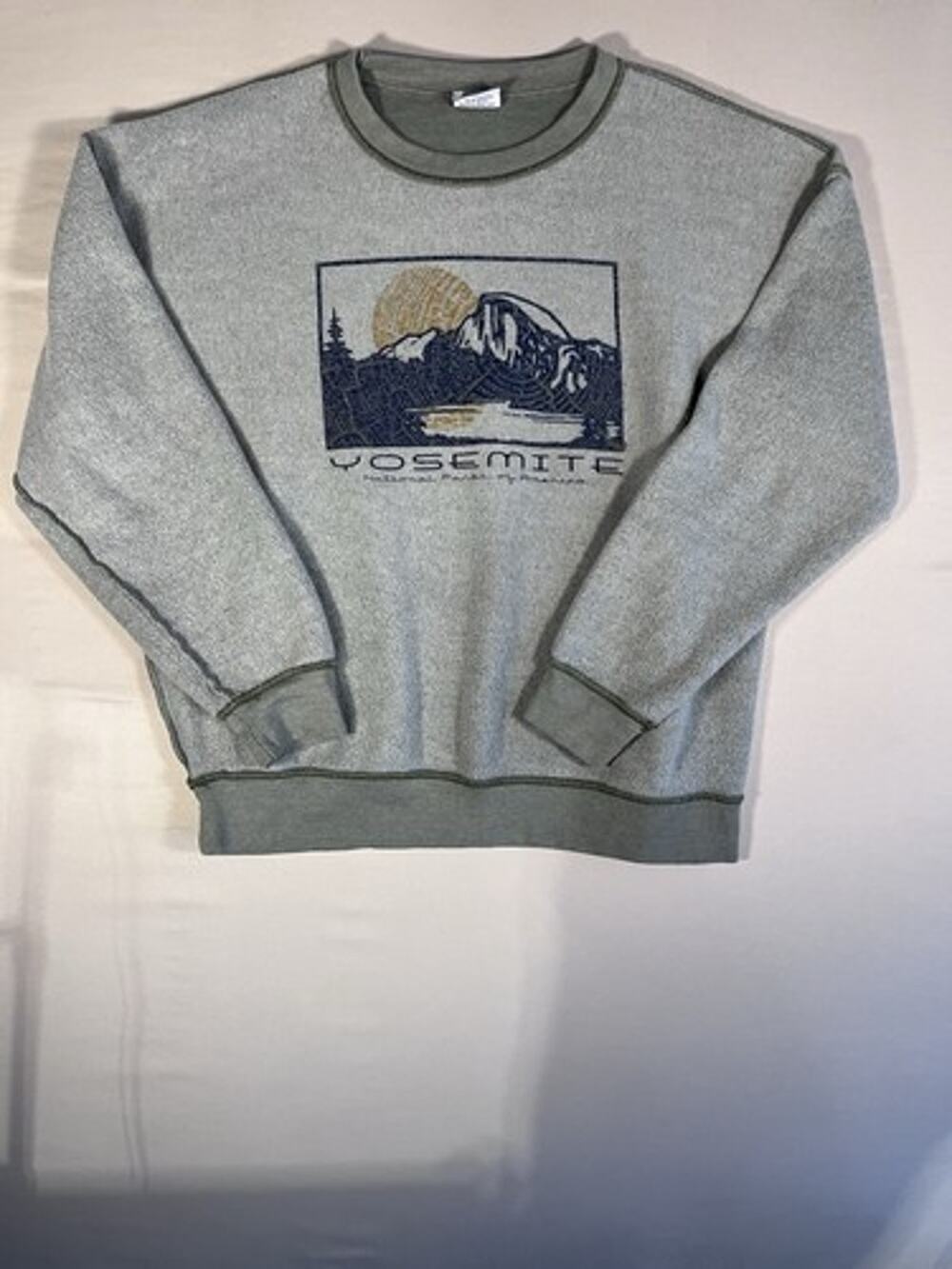 Prairie Mountain Men’s XL Gray Crewneck Yosemite Graphic Sweatshirt